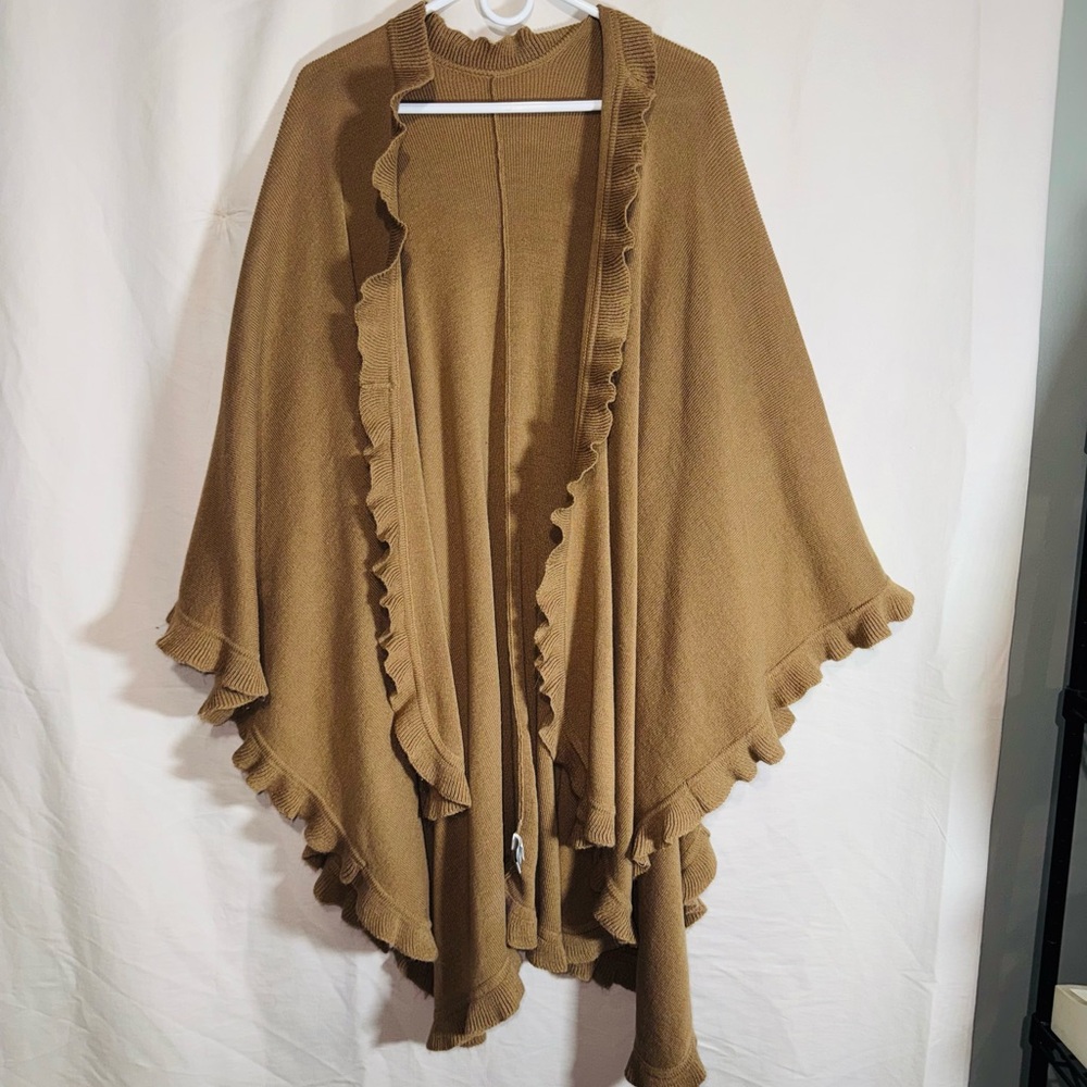 Vintage Perry Ellis Ruffled Knit Shawl